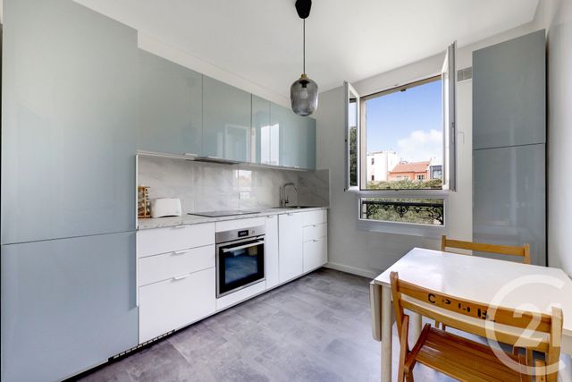 Appartement F2 à vendre - 2 pièces - 39.88 m2 - MONTROUGE - 92 - ILE-DE-FRANCE - Century 21 Côté Ecrivains