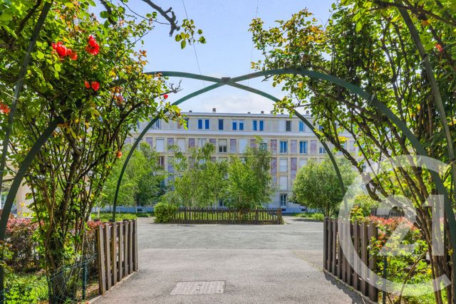 Appartement F3 à vendre - 3 pièces - 65.0 m2 - MONTROUGE - 92 - ILE-DE-FRANCE - Century 21 Côté Ecrivains