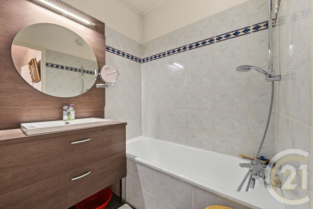 Appartement F4 à vendre - 4 pièces - 87.8 m2 - MONTROUGE - 92 - ILE-DE-FRANCE - Century 21 Côté Ecrivains