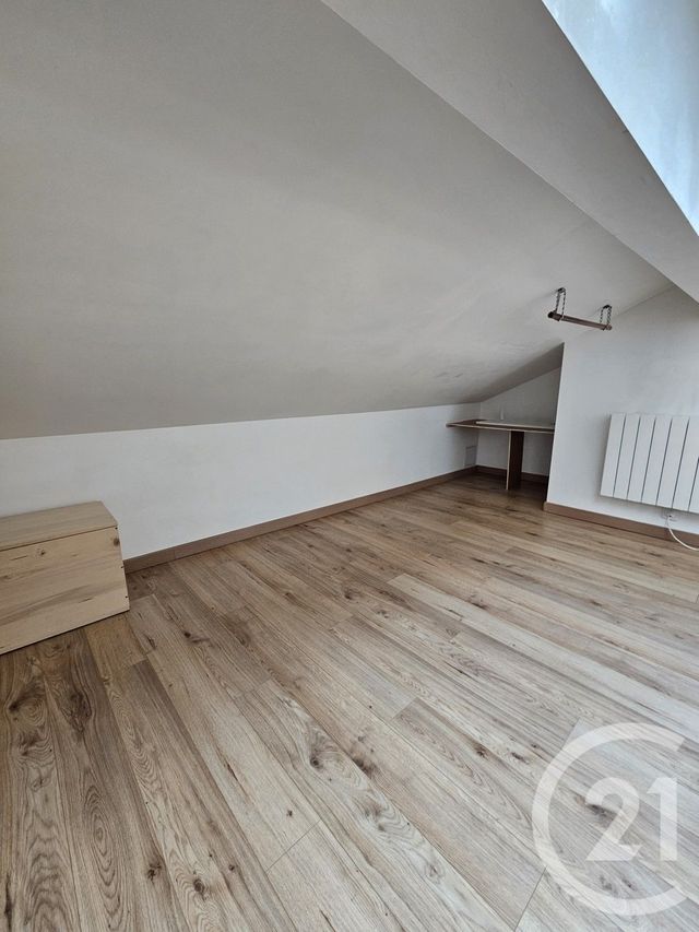 Appartement F3 à louer - 3 pièces - 32.37 m2 - MONTROUGE - 92 - ILE-DE-FRANCE - Century 21 Côté Ecrivains