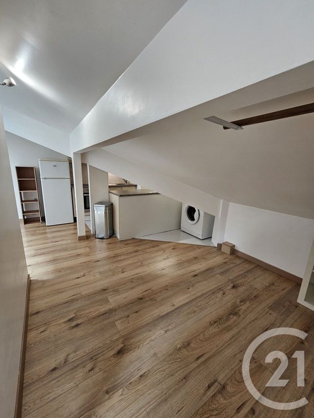 Appartement F3 à louer - 3 pièces - 32.37 m2 - MONTROUGE - 92 - ILE-DE-FRANCE - Century 21 Côté Ecrivains