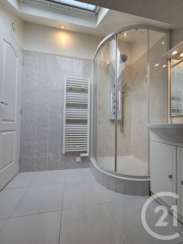 Appartement F3 à louer - 3 pièces - 32.37 m2 - MONTROUGE - 92 - ILE-DE-FRANCE - Century 21 Côté Ecrivains