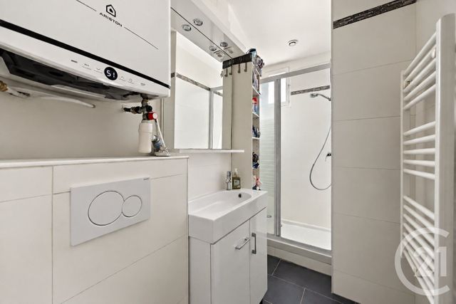 Appartement F3 à vendre - 3 pièces - 45.77 m2 - MONTROUGE - 92 - ILE-DE-FRANCE - Century 21 Côté Ecrivains
