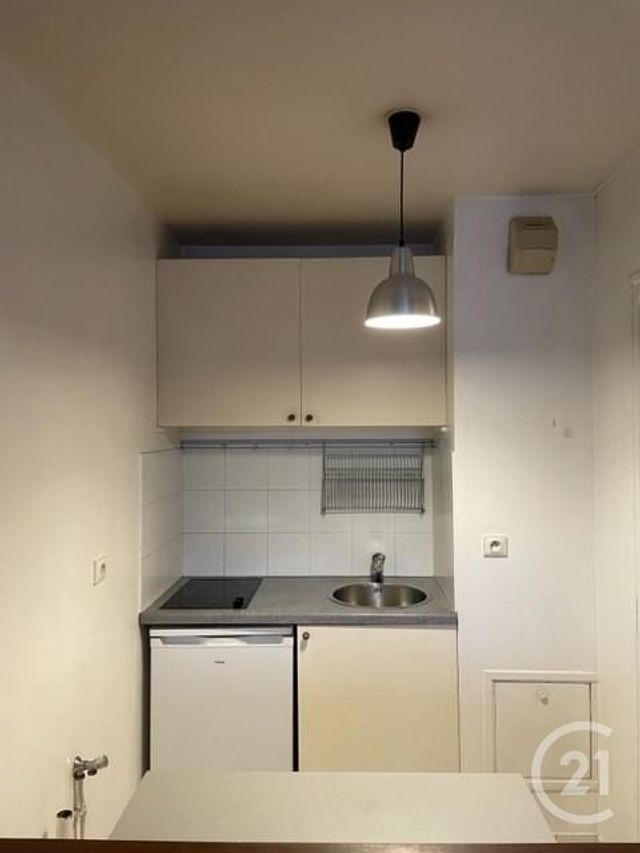 Appartement Studio à louer - 1 pièce - 31.88 m2 - MONTROUGE - 92 - ILE-DE-FRANCE - Century 21 Côté Ecrivains