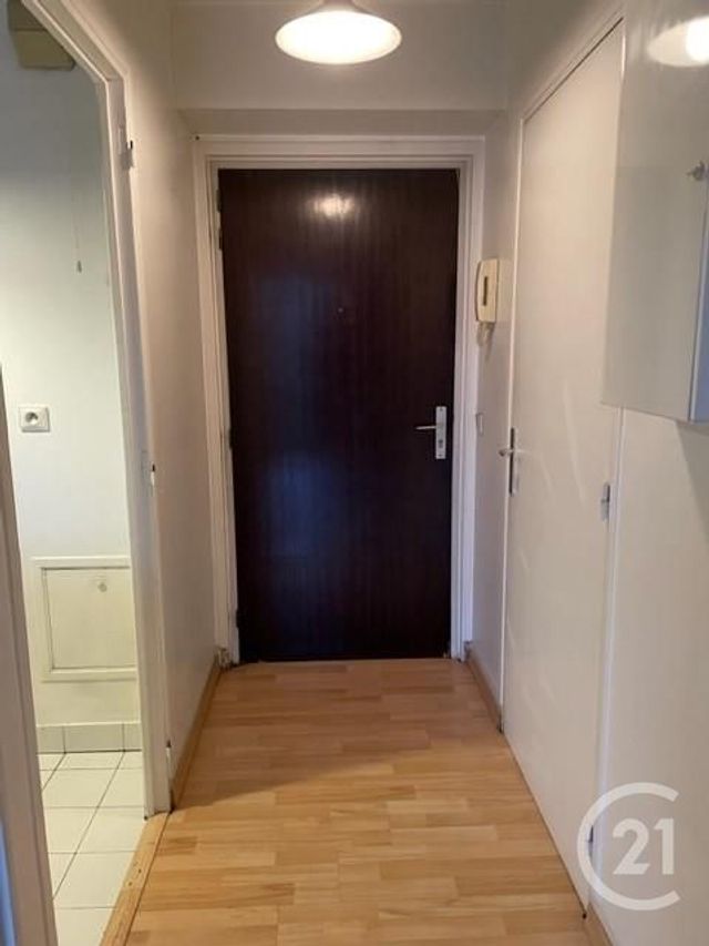 Appartement Studio à louer - 1 pièce - 31.88 m2 - MONTROUGE - 92 - ILE-DE-FRANCE - Century 21 Côté Ecrivains