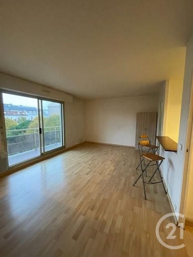 Appartement Studio à louer - 1 pièce - 31.88 m2 - MONTROUGE - 92 - ILE-DE-FRANCE - Century 21 Côté Ecrivains