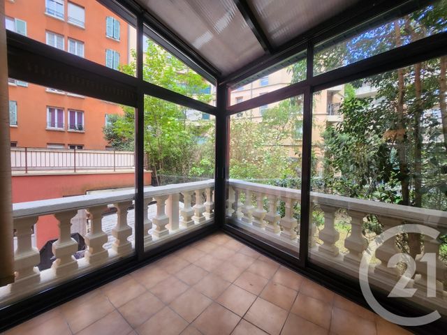 Appartement F6 à louer - 4 pièces - 90.06 m2 - MONTROUGE - 92 - ILE-DE-FRANCE - Century 21 Côté Ecrivains