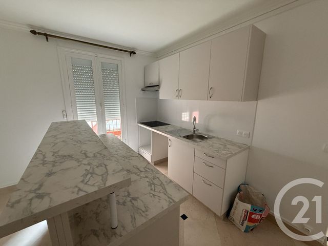 Appartement F4 à louer - 4 pièces - 63.79 m2 - MONTROUGE - 92 - ILE-DE-FRANCE - Century 21 Côté Ecrivains