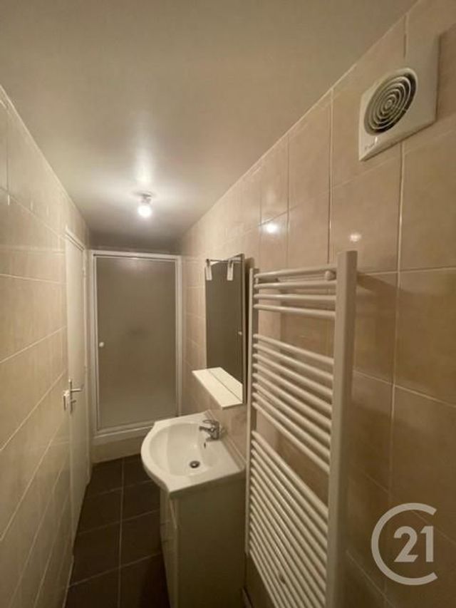 Appartement F2 à louer - 2 pièces - 40.39 m2 - MONTROUGE - 92 - ILE-DE-FRANCE - Century 21 Côté Ecrivains