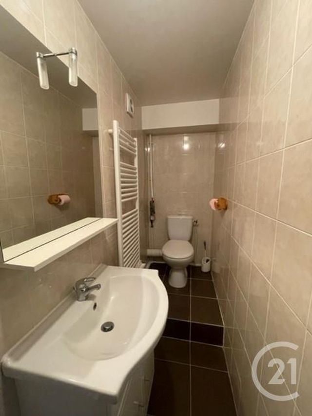 Appartement F2 à louer - 2 pièces - 40.39 m2 - MONTROUGE - 92 - ILE-DE-FRANCE - Century 21 Côté Ecrivains