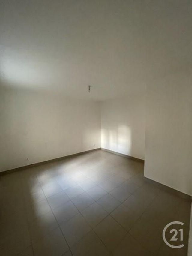 Appartement F2 à louer - 2 pièces - 40.39 m2 - MONTROUGE - 92 - ILE-DE-FRANCE - Century 21 Côté Ecrivains