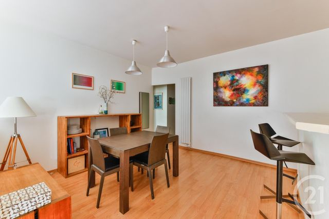 Afficher la photo en grand Appartement F4 à vendre - 4 pièces - 84.01 m2 - MONTROUGE - 92 - ILE-DE-FRANCE - Century 21 Côté Ecrivains